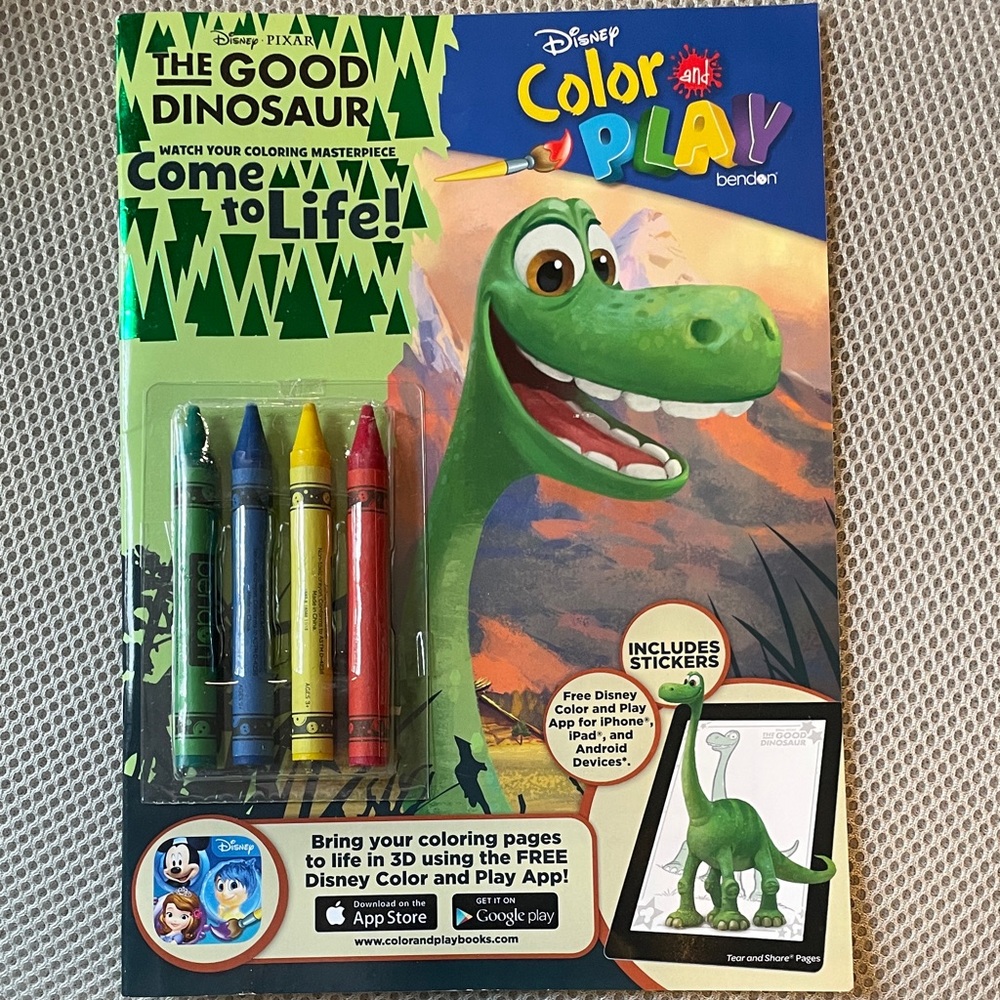 The Good Dinosaur Color and Play Set